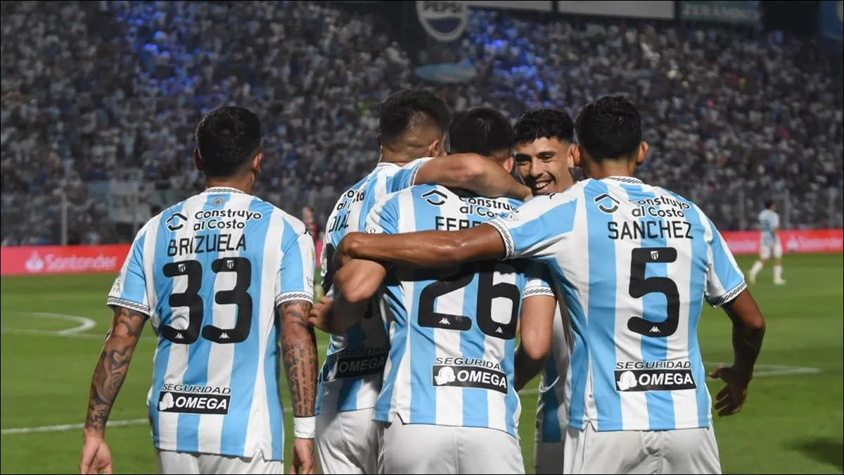 abrazo-de-gol-clever-ferreira-marco-primer-tanto-decano-1103782-222400