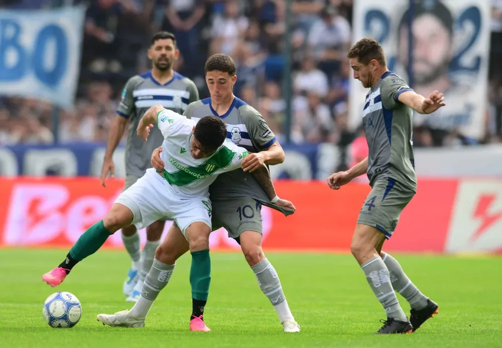gimnasia-banfield-silva-torrejon-barros-schelotto
