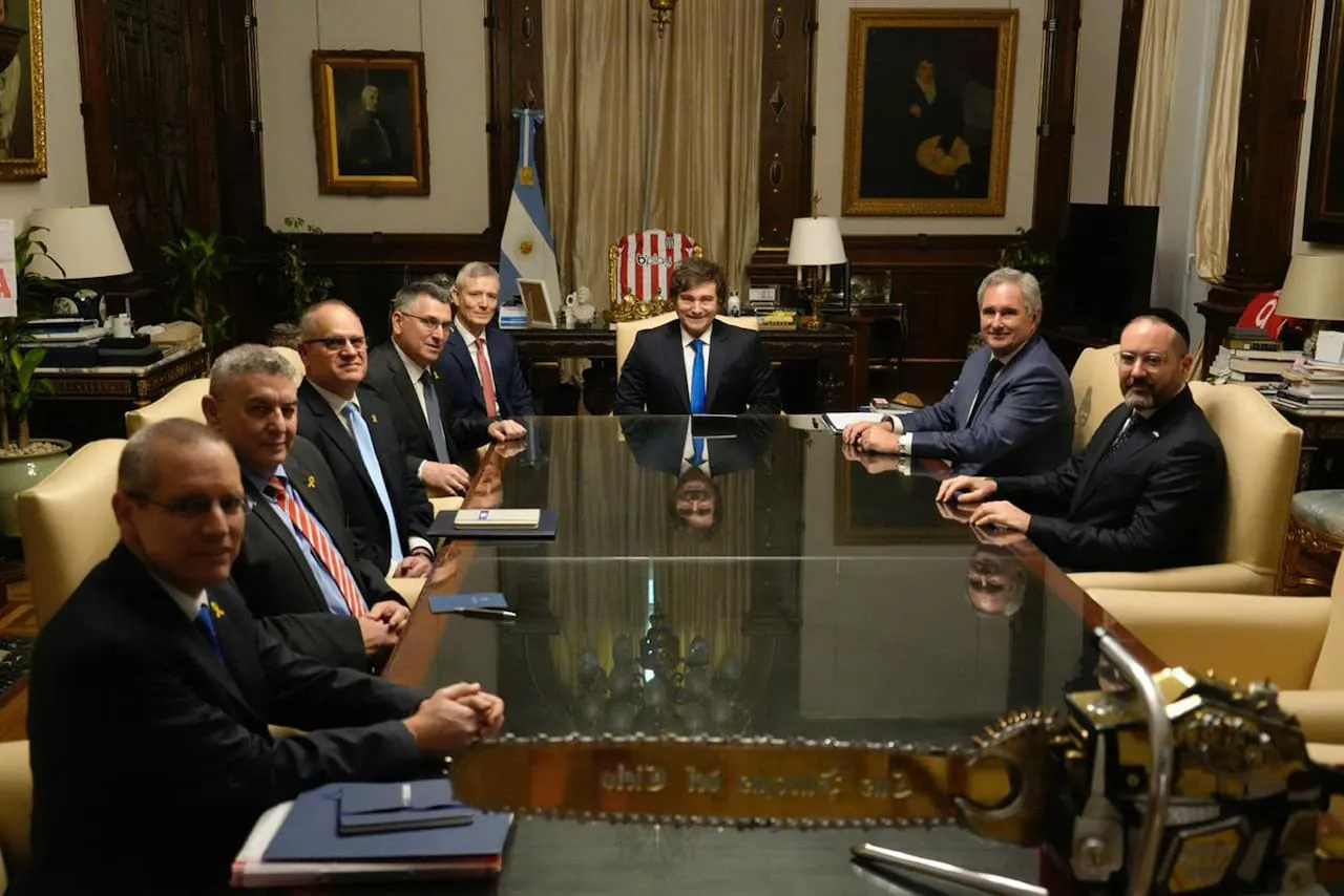 el-presidente-javier-milei-se-reunio-con-el-YOL725CJURFKZIGJDBZ5CSF2V4